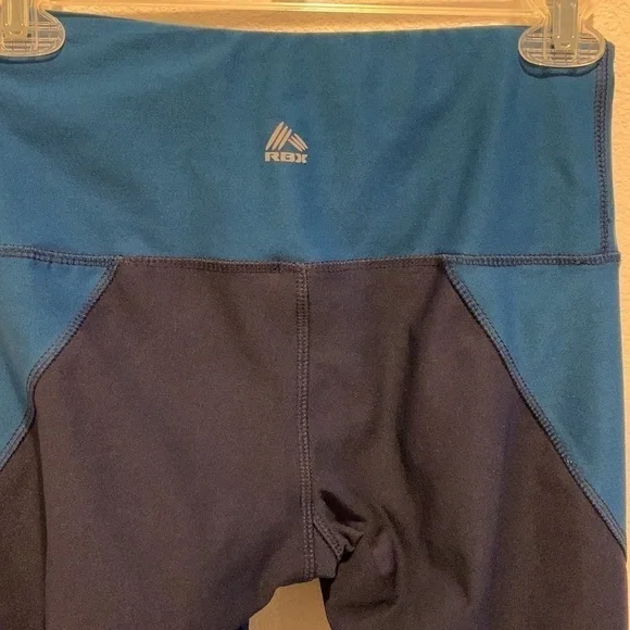 RBX Womens Legging. Nice color combo. EUC. Pocket in waist front left. Small. - Picture 3 of 7